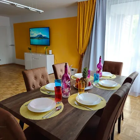 Felde Slp 3- Zimmer Ferienwohnung In Essen- Steele * Essen