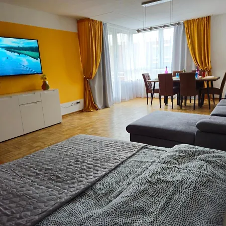 Felde Slp 3- Zimmer Ferienwohnung In Essen- Steele * Essen